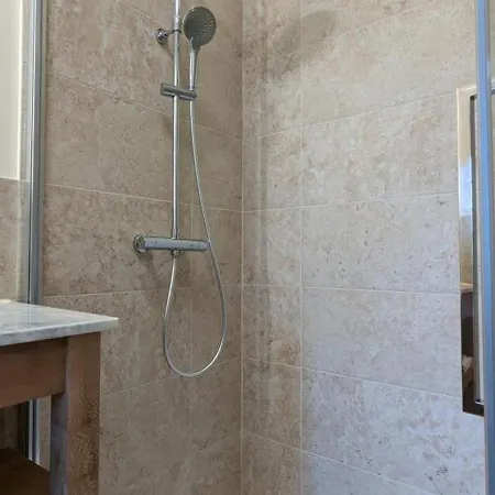 Апартаменты Maison Lumineuse Avec Cuisine Equipee, 3 Avec Sde & Wc Privatifs, Garage Et Wifi - - Fr-1-653-246