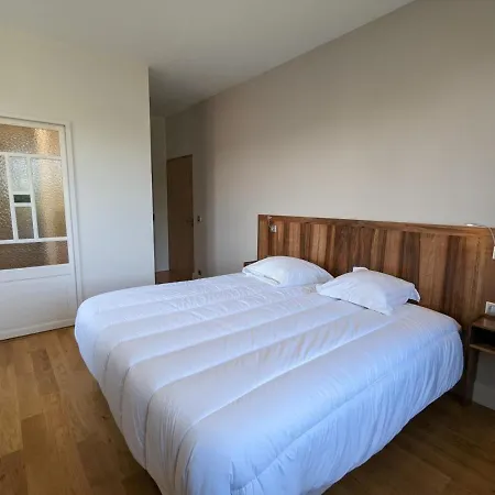 Maison Lumineuse Avec Cuisine Equipee, 3 Avec Sde & Wc Privatifs, Garage Et Wifi - - Fr-1-653-246 *