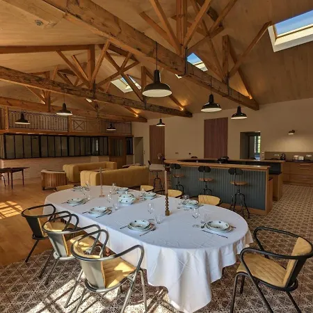 Maison Lumineuse Avec Cuisine Equipee, 3 Avec Sde & Wc Privatifs, Garage Et Wifi - - Fr-1-653-246