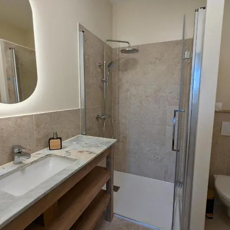 Maison Lumineuse Avec Cuisine Equipee, 3 Avec Sde & Wc Privatifs, Garage Et Wifi - - Fr-1-653-246 Жарнак