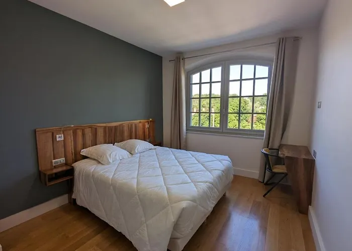 Maison Lumineuse Avec Cuisine Equipee, 3 Avec Sde & Wc Privatifs, Garage Et Wifi - - Fr-1-653-246 * Jarnac