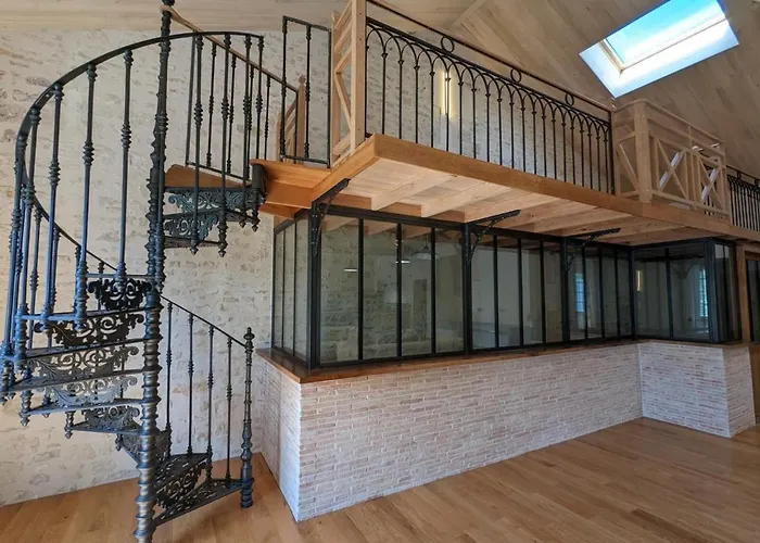 Maison Lumineuse Avec Cuisine Equipee, 3 Avec Sde & Wc Privatifs, Garage Et Wifi - - Fr-1-653-246 Jarnac